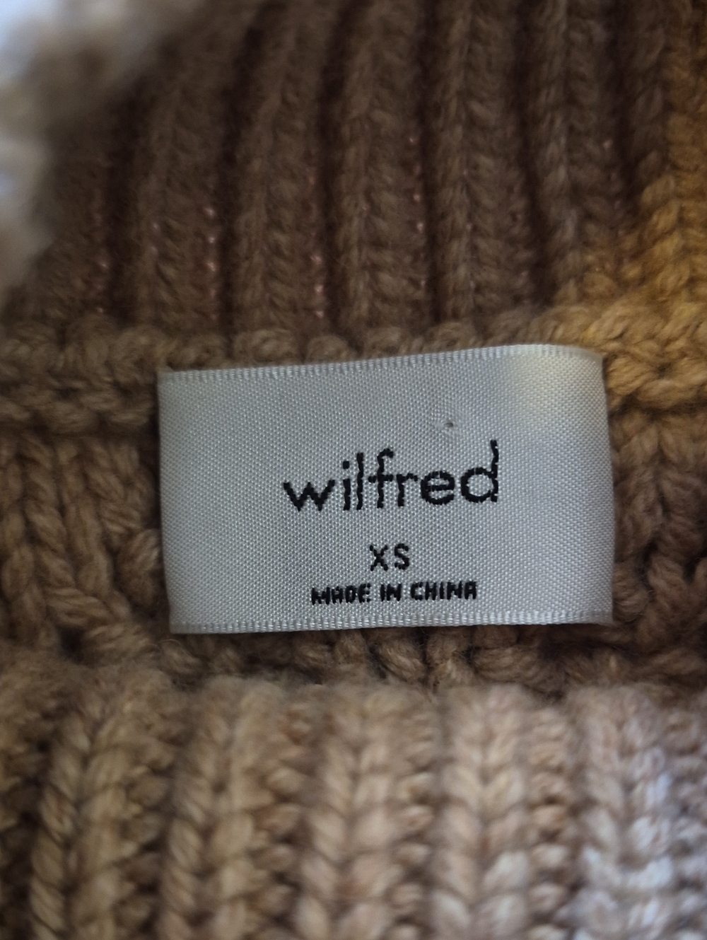Wilfred Women's Size XS Beige Cable Knit Pom-Pom Turtleneck Sweater Vest - Picture 2 of 6